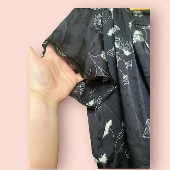 Size XL Zara black cross over short sleeve top - Picture 3 of 6